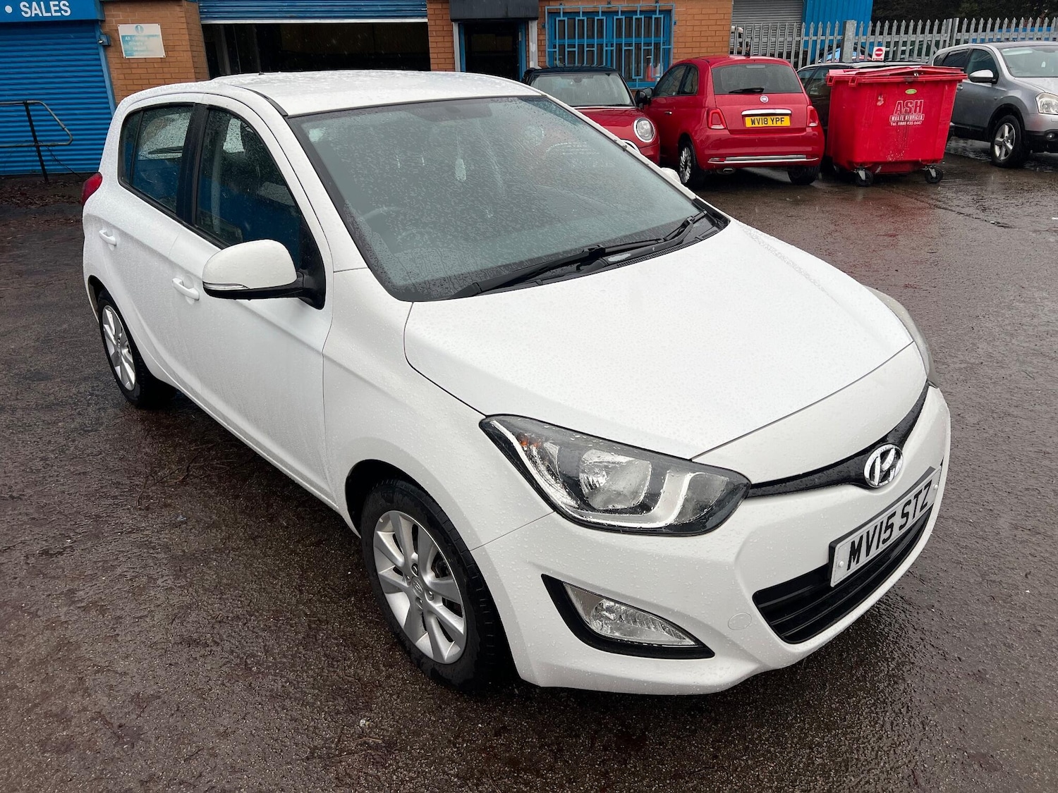Used Hyundai i20 2015 for sale - 77330333: Photo 9