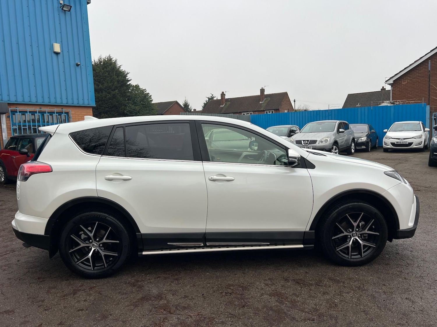 Used Toyota RAV4 2016 for sale - 77166419: Photo 2