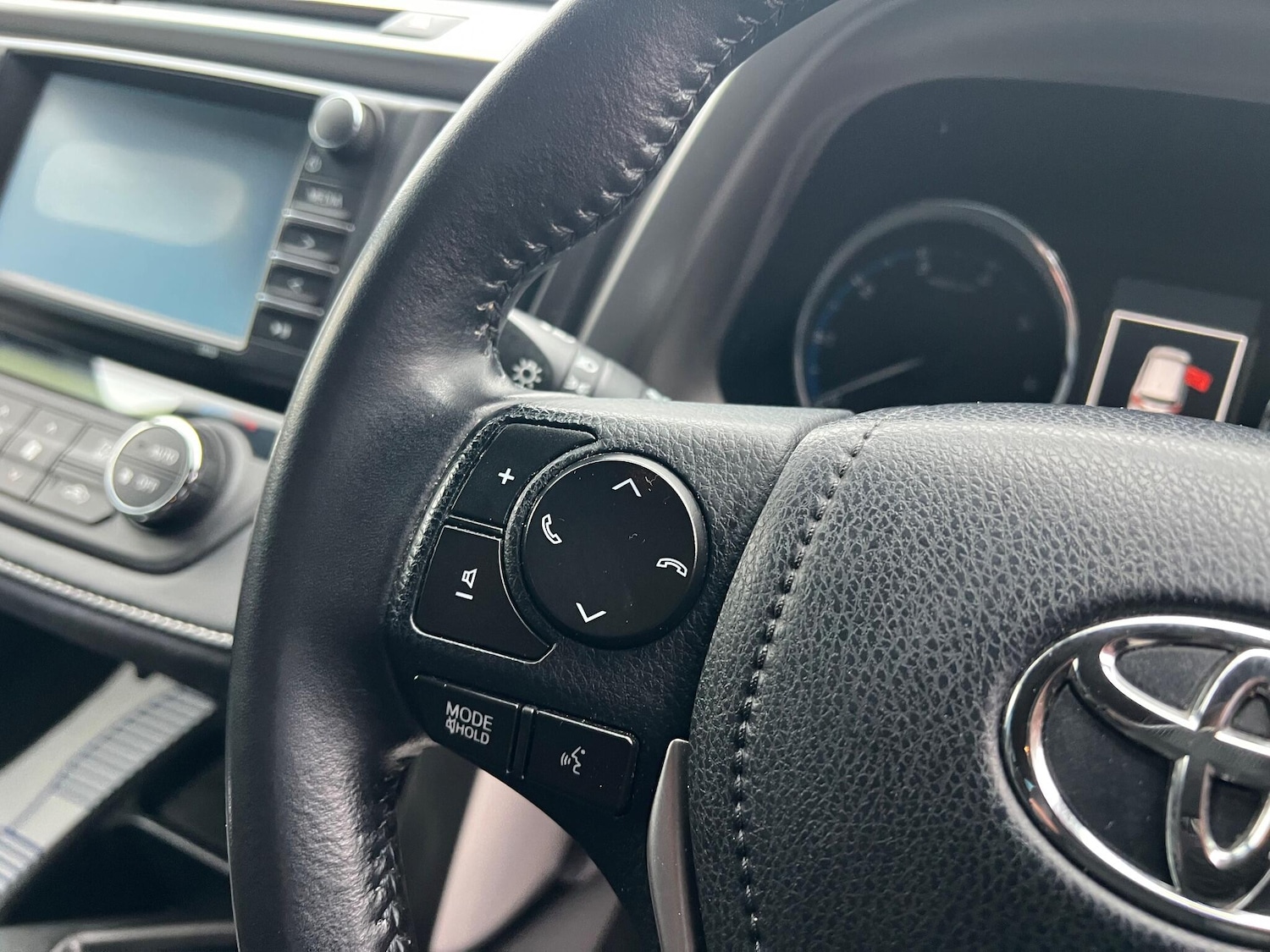 Used Toyota RAV4 2016 for sale - 77166419: Photo 26