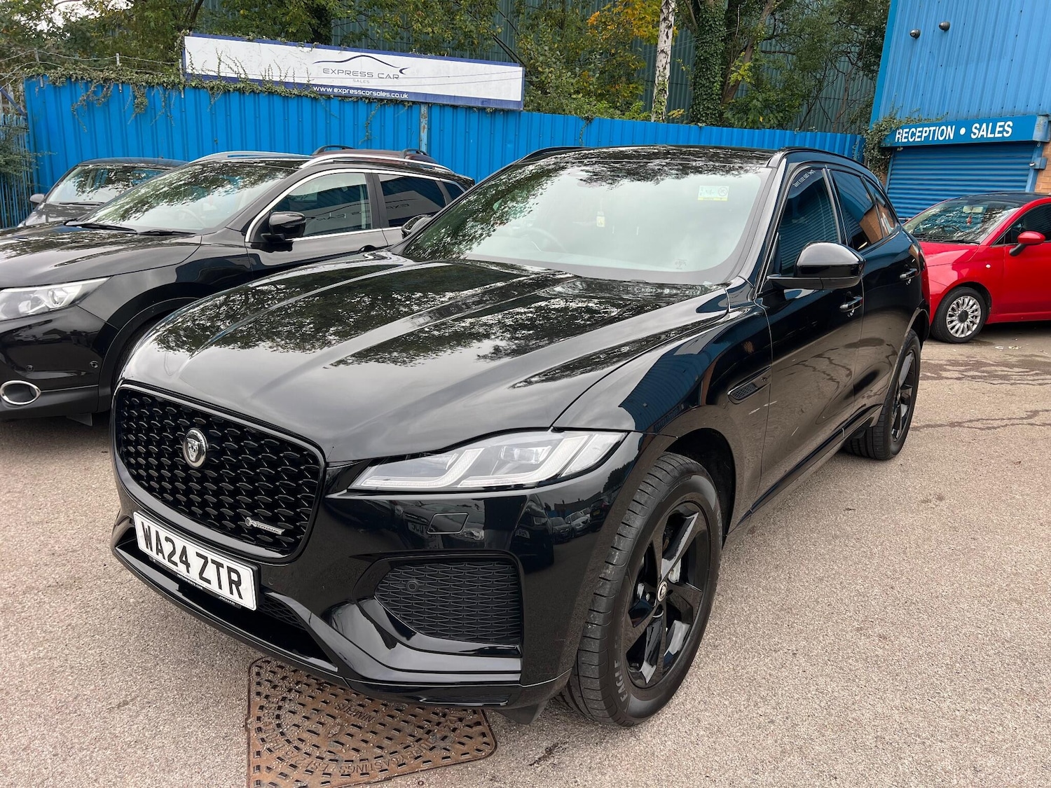 Used Jaguar F-Pace 2024 for sale - 76270050: Photo 4