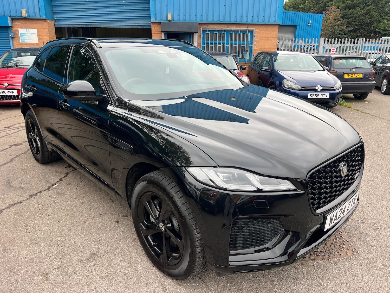 Used Jaguar F-Pace 2024 for sale - 76270050: Photo 9
