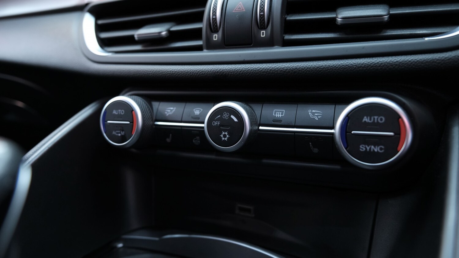 Used Alfa Romeo Giulia 2018 for sale - 77766459: Photo 64