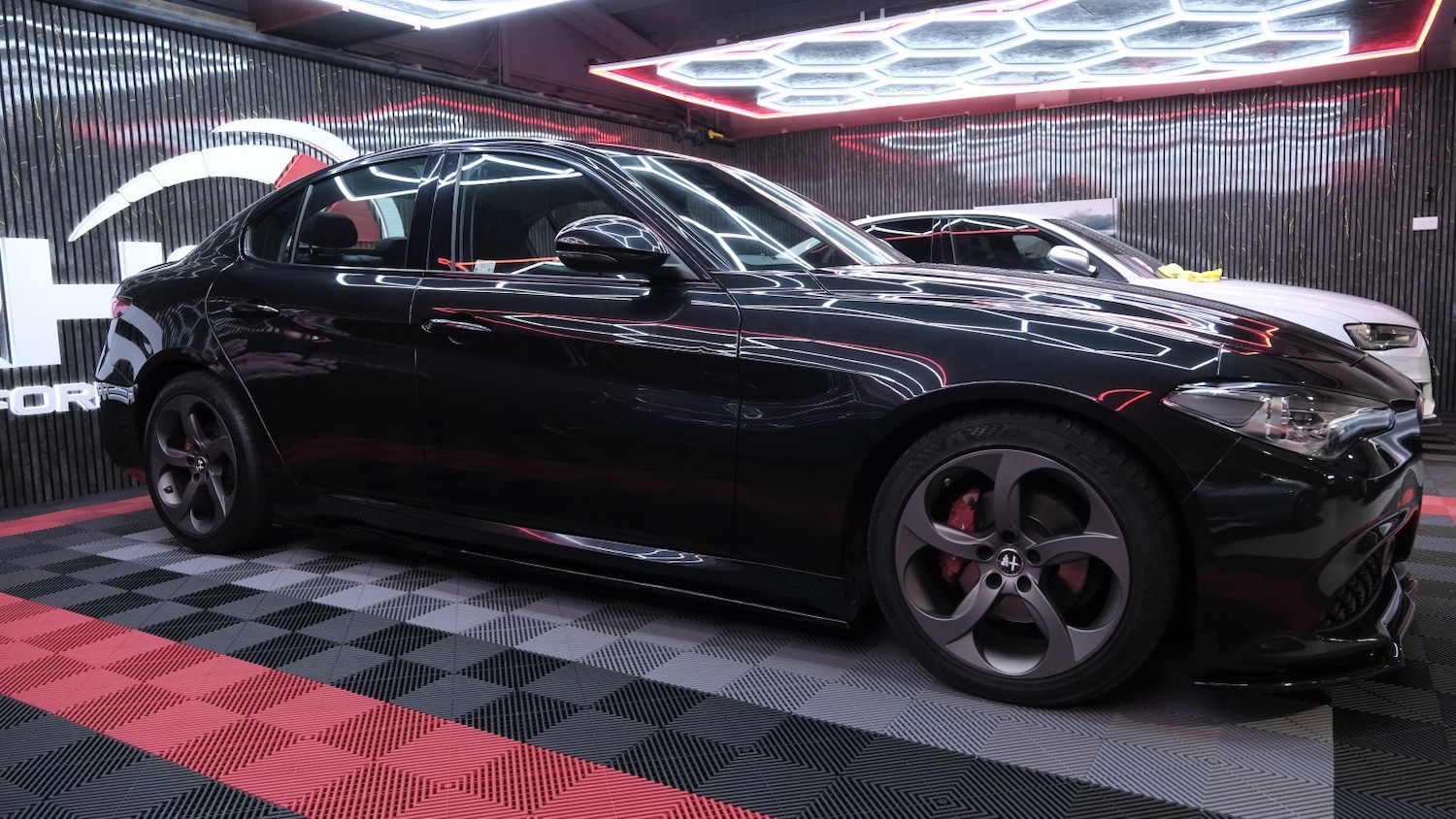 Used Alfa Romeo Giulia 2018 for sale - 77766378: Photo 10