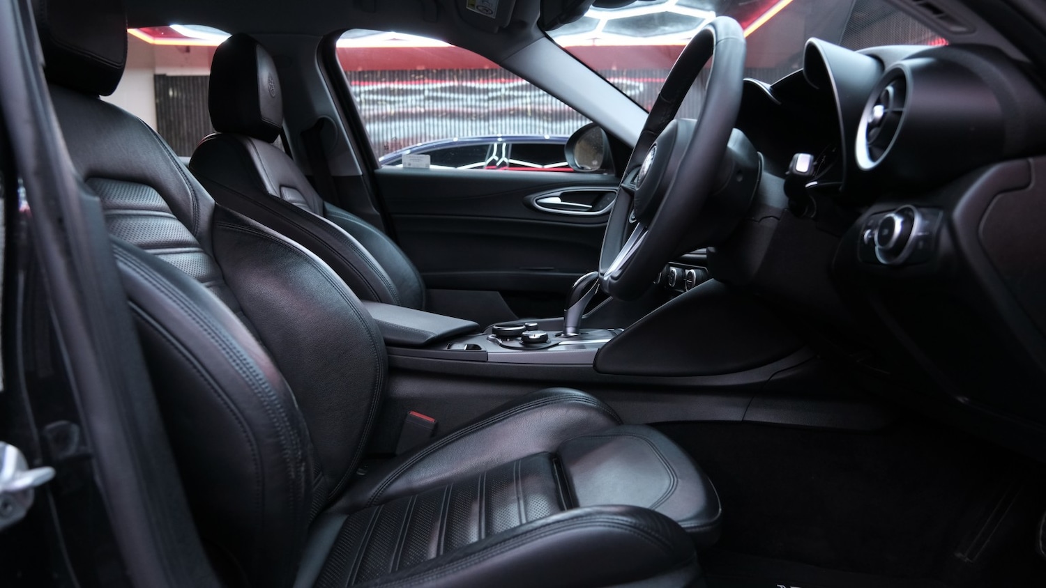 Used Alfa Romeo Giulia 2018 for sale - 77766378: Photo 50