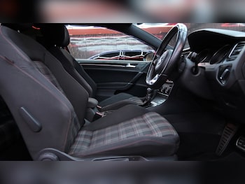 Used Volkswagen Golf 2014 for sale - 77754970: Photo