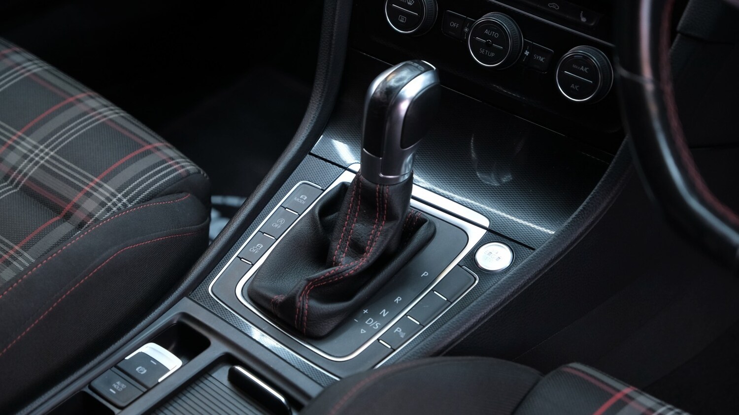 Used Volkswagen Golf 2014 for sale - 77754970: Photo 52