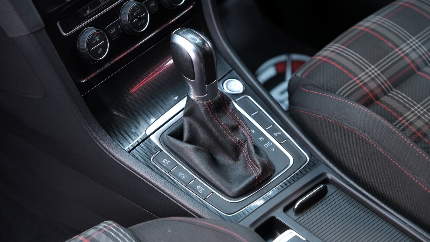 Used Volkswagen Golf 2014 for sale - 77754970: Photo 53