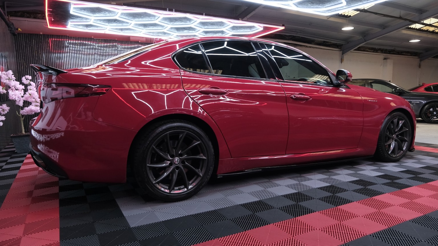 Used Alfa Romeo Giulia 2018 for sale - 77766364: Photo 2