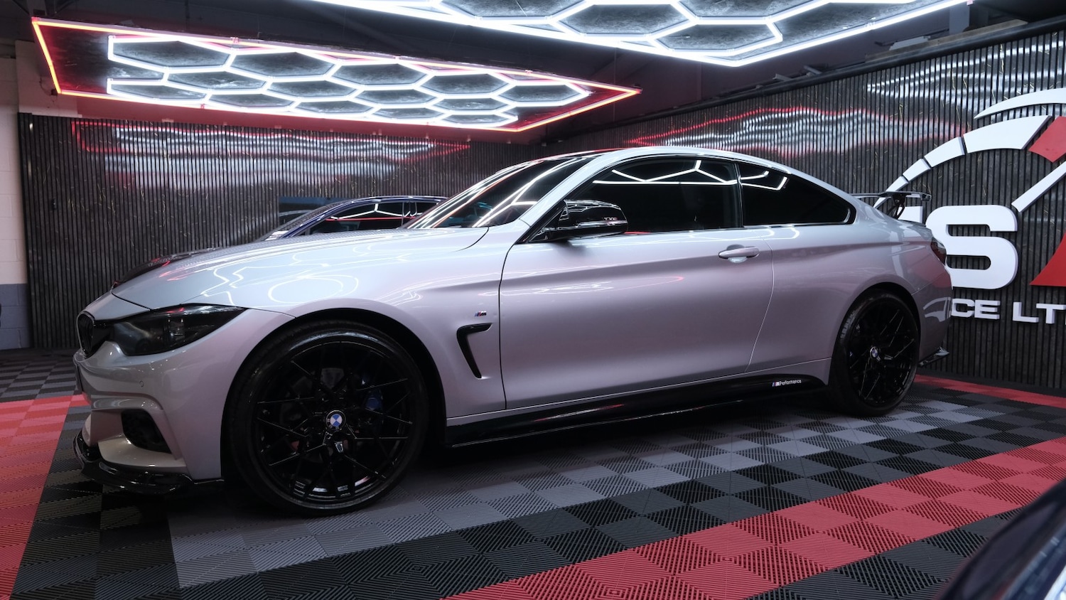 Used BMW 4 Series 2018 for sale - 78004491: Photo 2