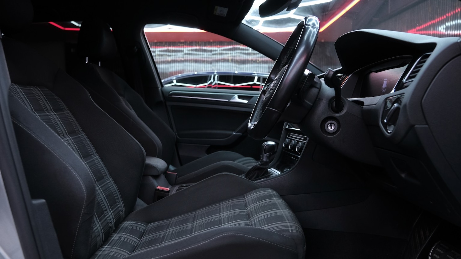 Used Volkswagen Golf 2018 for sale - 77766497: Photo 39