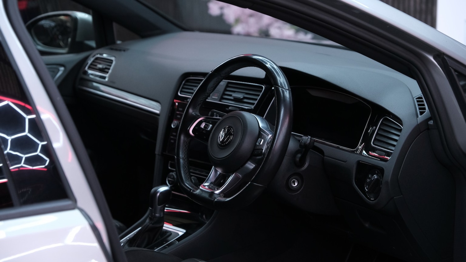 Used Volkswagen Golf 2018 for sale - 77766497: Photo 4