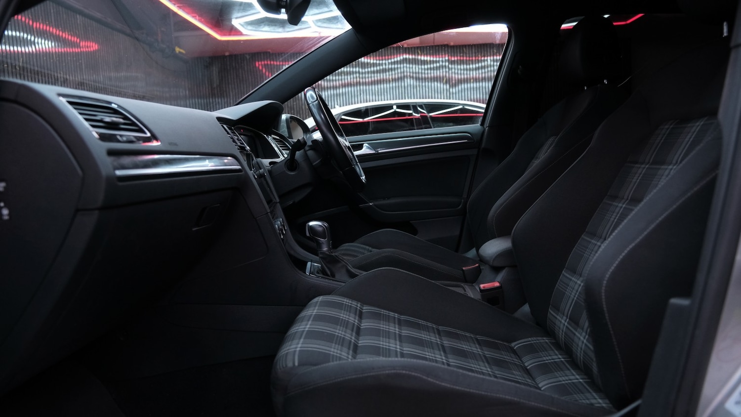 Used Volkswagen Golf 2018 for sale - 77766497: Photo 41