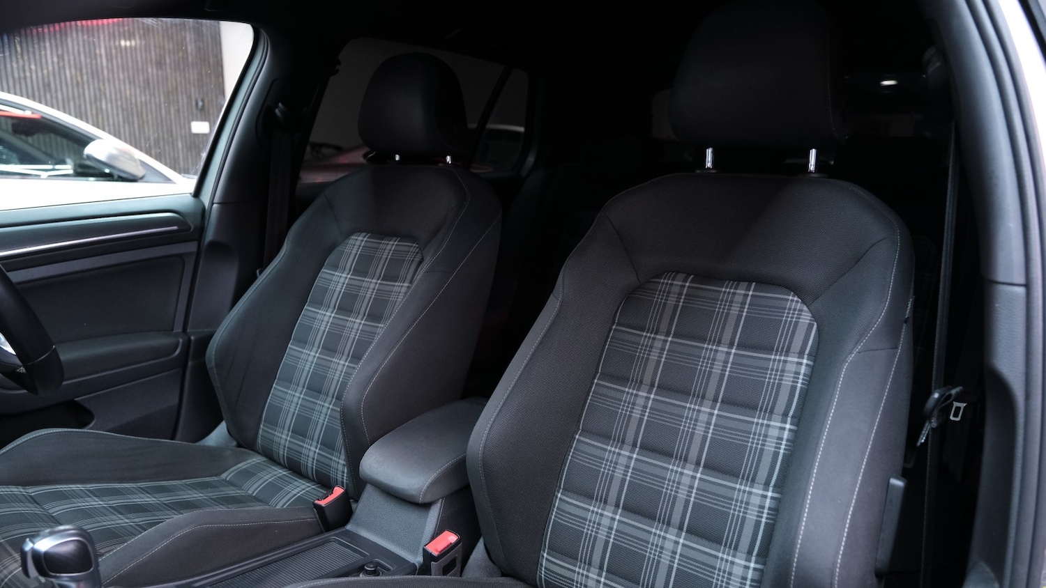 Used Volkswagen Golf 2018 for sale - 77766497: Photo 42