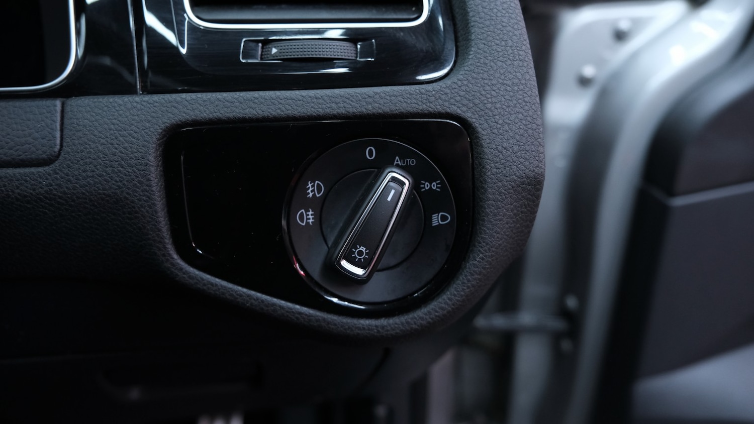 Used Volkswagen Golf 2018 for sale - 77766497: Photo 44