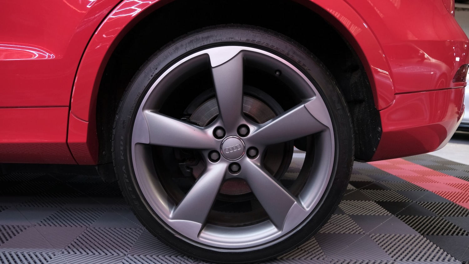 Used Audi RS Q3 2014 for sale - 77766539: Photo 21