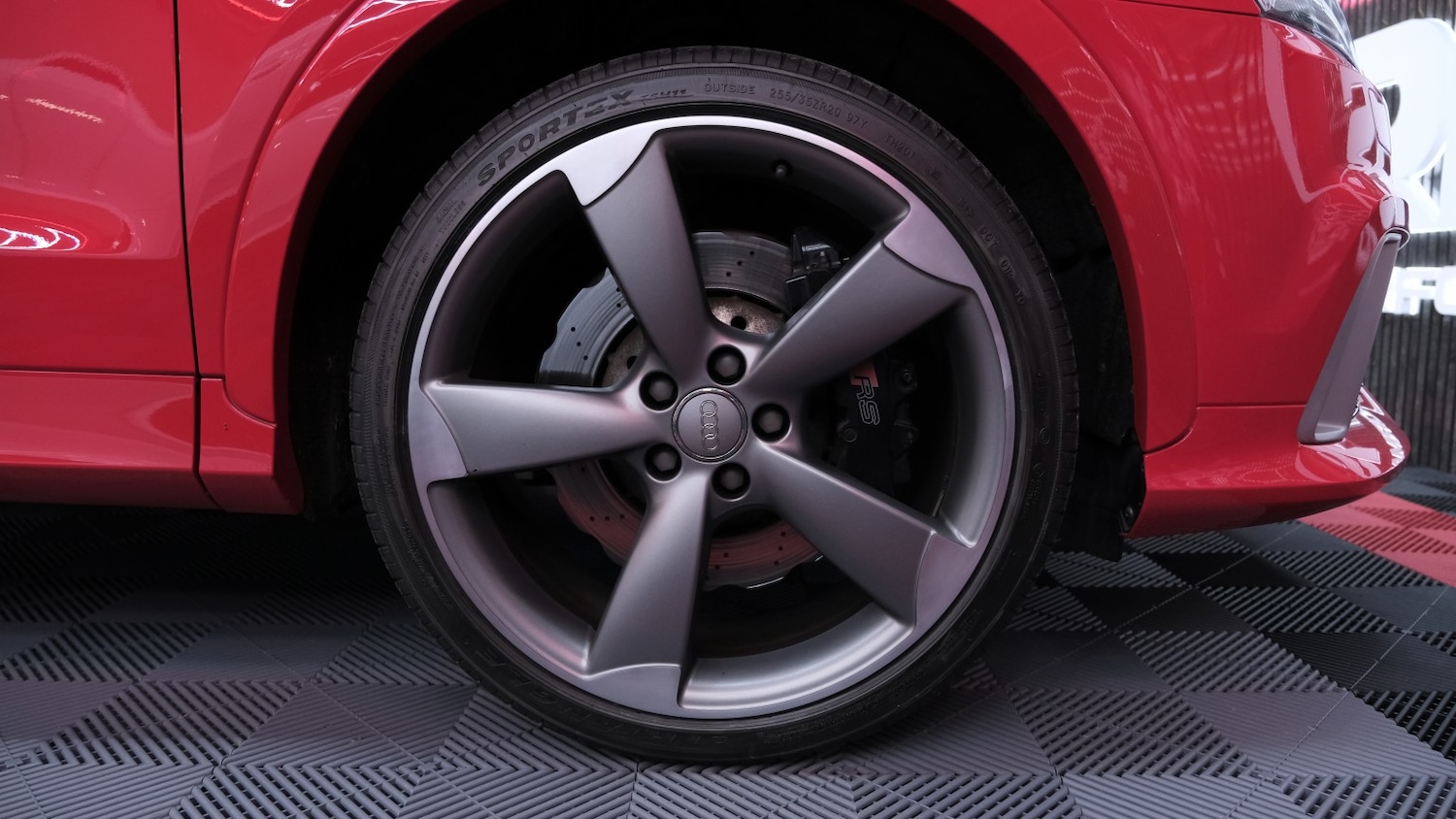 Used Audi RS Q3 2014 for sale - 77766539: Photo 23