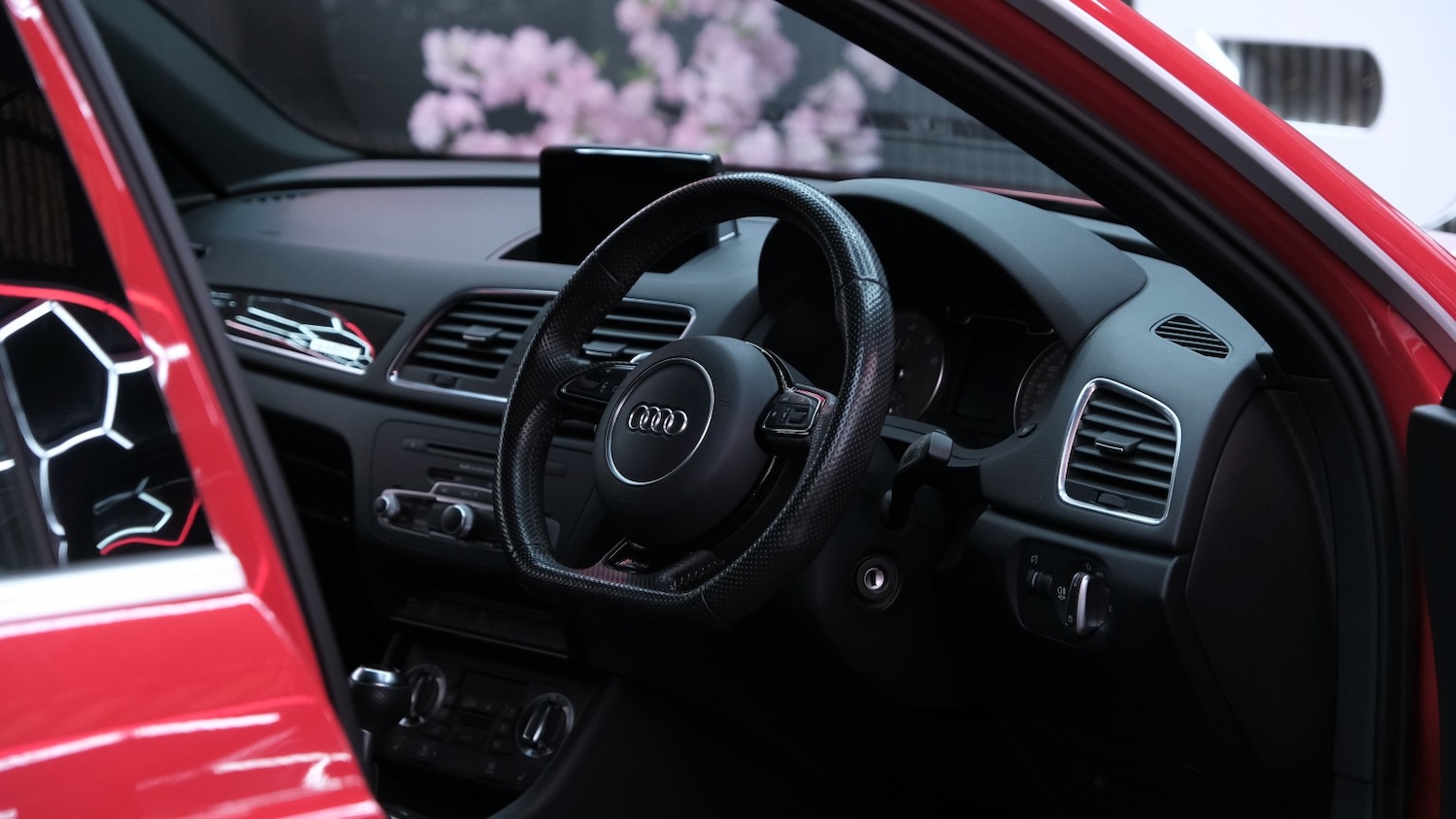 Used Audi RS Q3 2014 for sale - 77766539: Photo 4