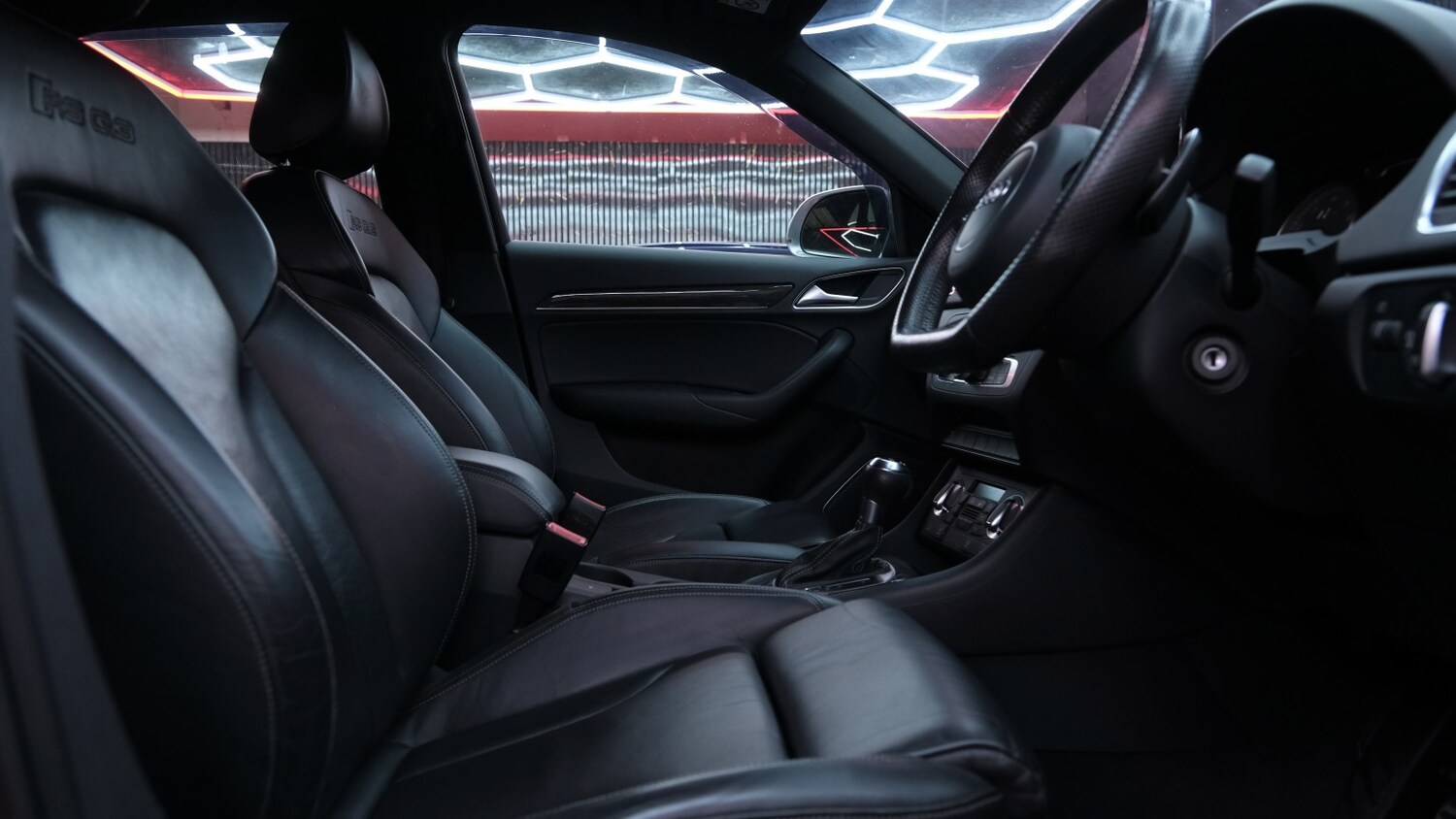 Used Audi RS Q3 2014 for sale - 77766539: Photo 47