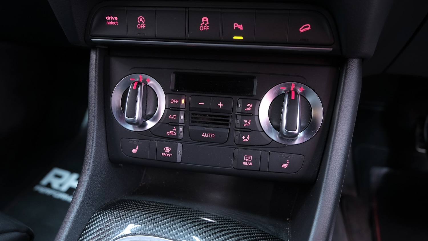 Used Audi RS Q3 2014 for sale - 77766539: Photo 70