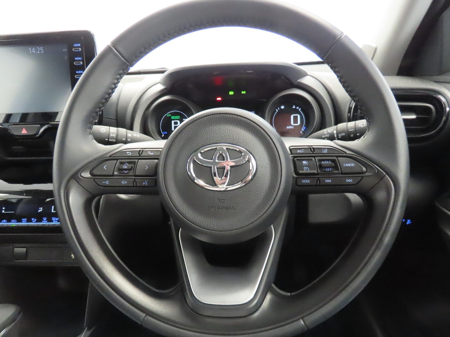 Used Toyota Yaris Cross 2023 for sale - 76276609: Photo 18