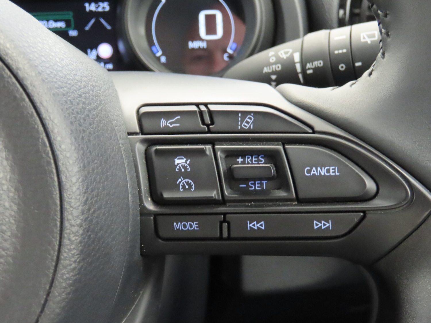 Used Toyota Yaris Cross 2023 for sale - 76276609: Photo 19