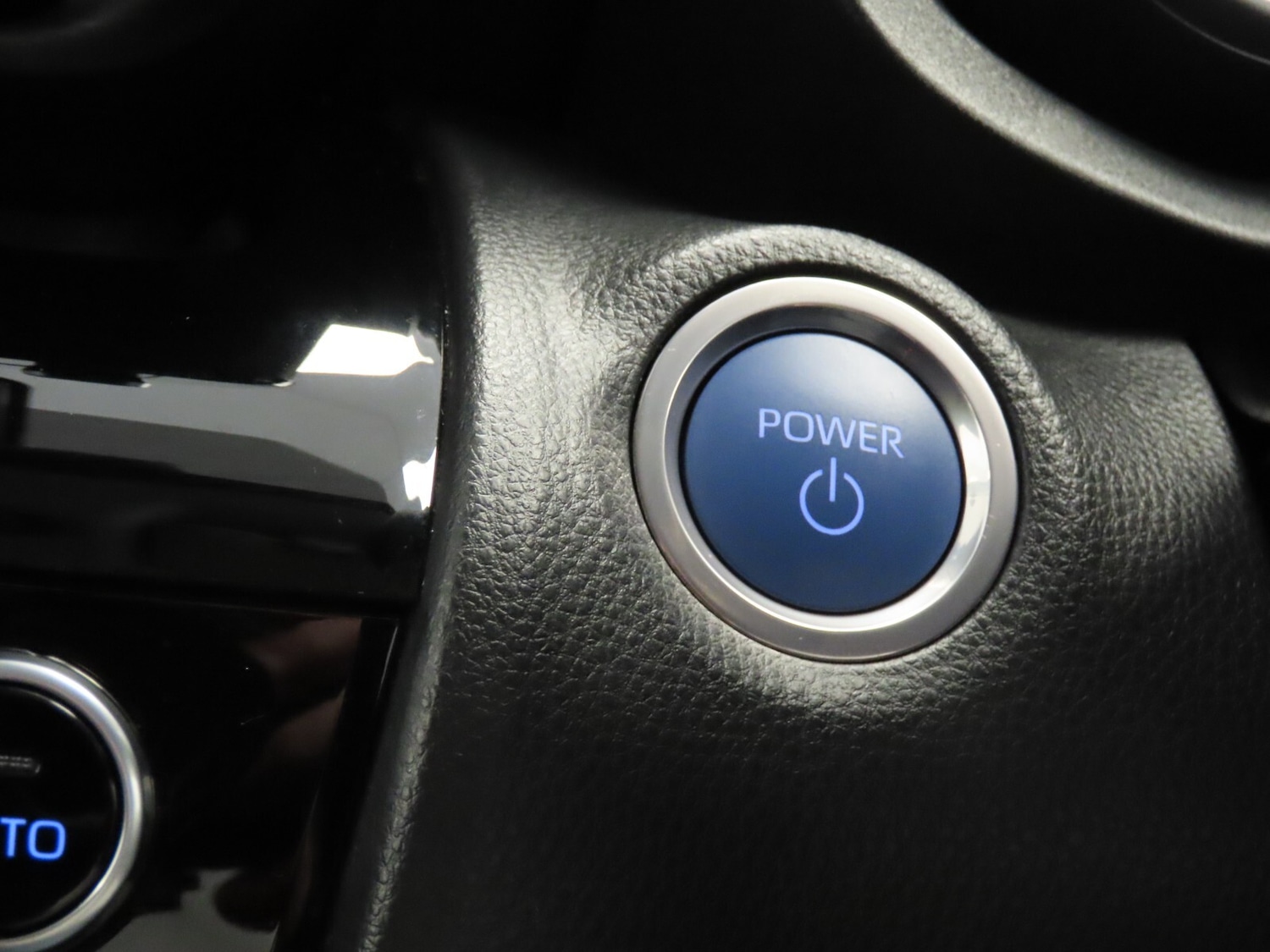 Used Toyota Yaris Cross 2023 for sale - 76276609: Photo 23