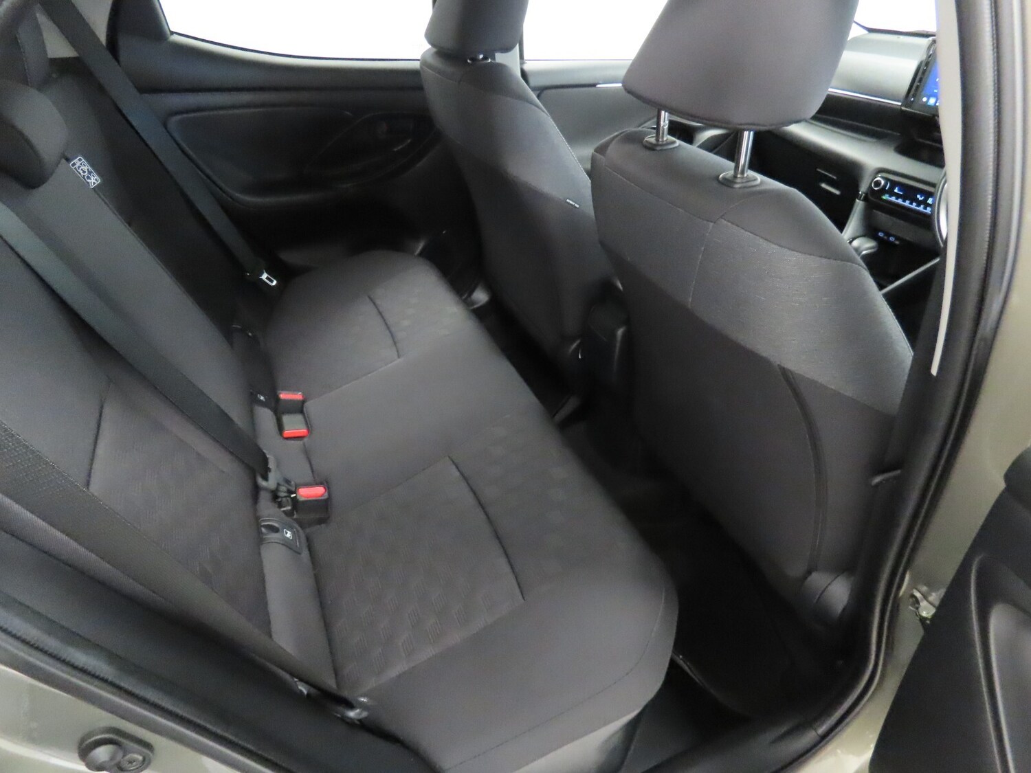 Used Toyota Yaris 2025 for sale - 76276176: Photo 31