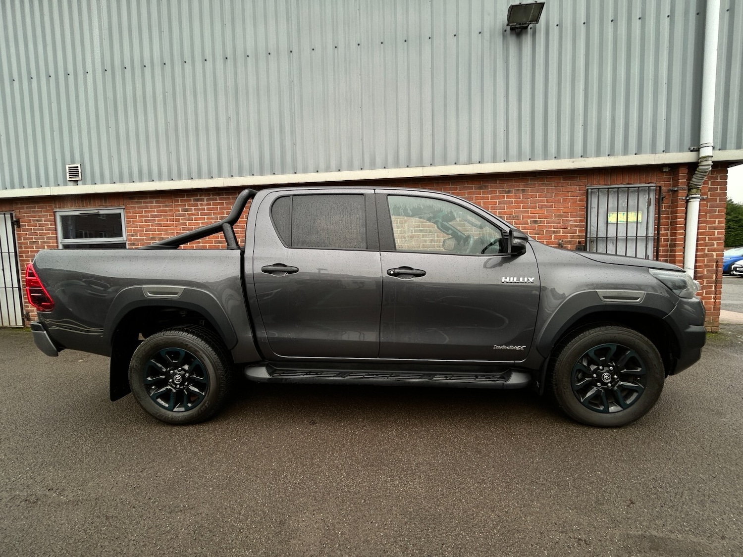 Used Toyota Hilux 2025 for sale - 77247935: Photo 2