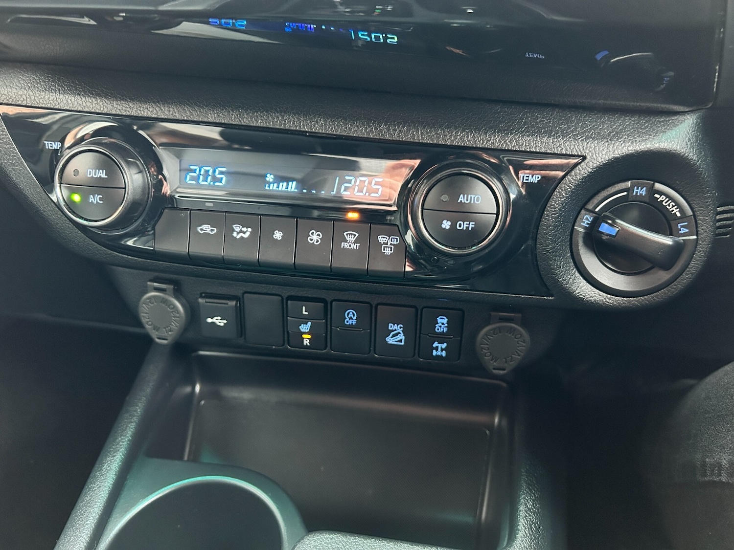 Used Toyota Hilux 2025 for sale - 77247935: Photo 29