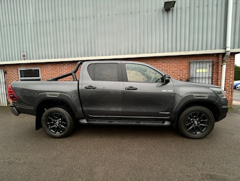 Used Toyota Hilux 2025 for sale - 77247935: Photo