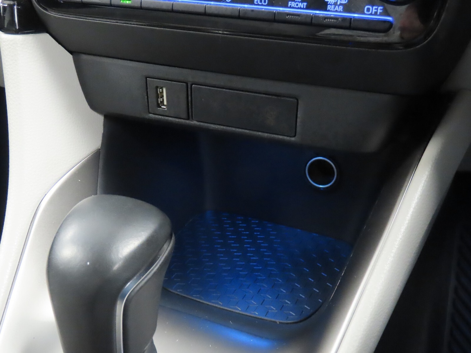 Used Toyota Yaris 2023 for sale - 77353806: Photo 25