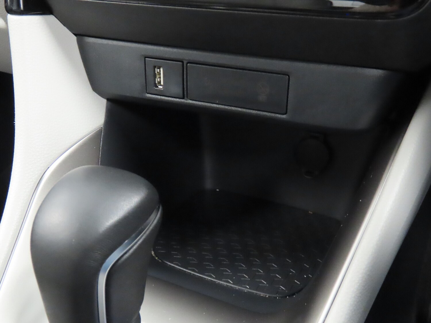 Used Toyota Yaris 2022 for sale - 76276593: Photo 25