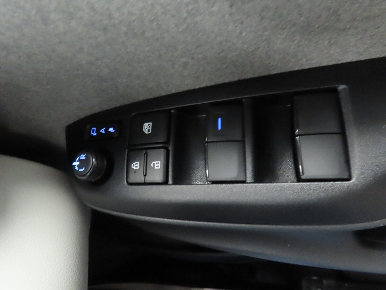 Used Toyota Yaris 2022 for sale - 76276593: Photo 29