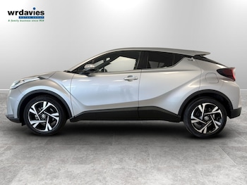 Used Toyota C-HR 2023 for sale - 78392818: Photo