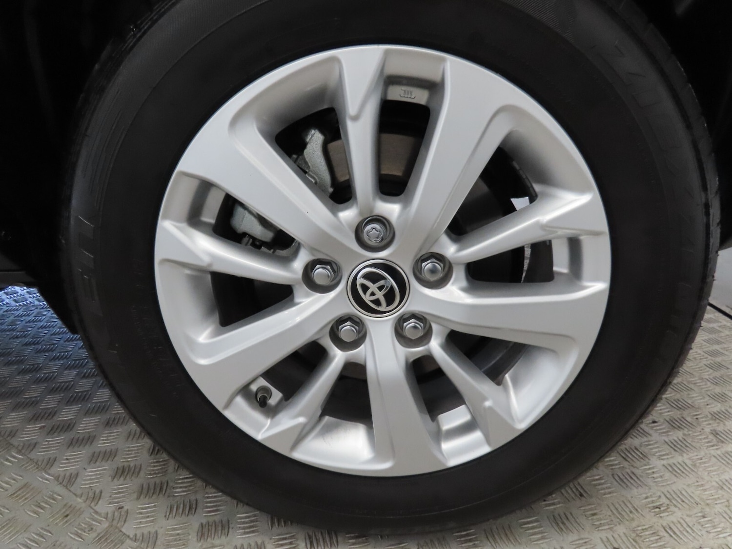 Used Toyota Yaris Cross 2024 for sale - 76276154: Photo 12