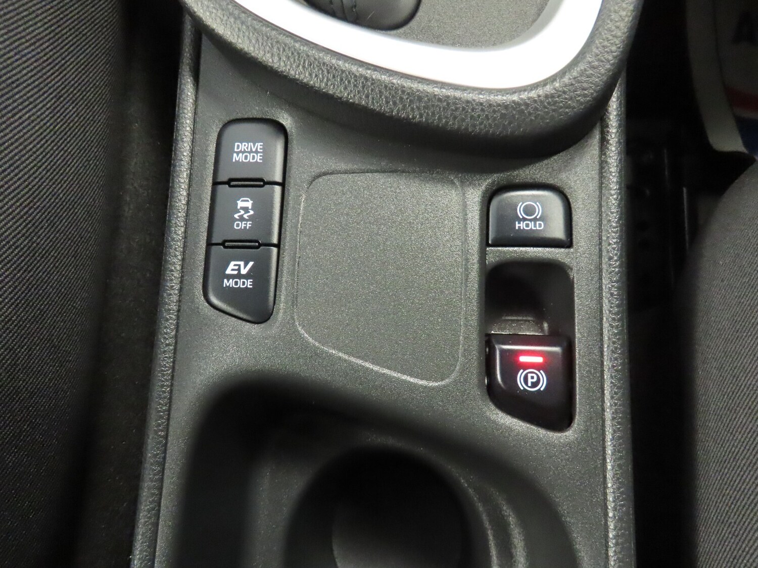 Used Toyota Yaris Cross 2024 for sale - 76276154: Photo 27