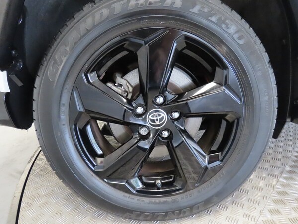 Used Toyota RAV4 2020 for sale - 76276571: Photo 11