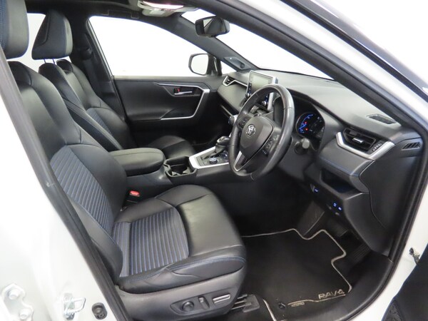 Used Toyota RAV4 2020 for sale - 76276571: Photo 15