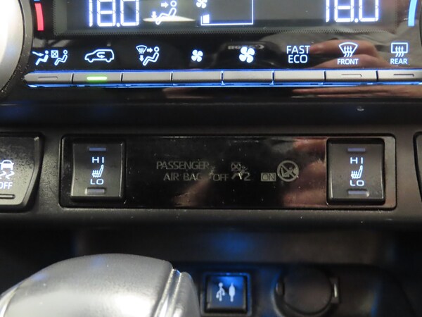 Used Toyota RAV4 2020 for sale - 76276571: Photo 25
