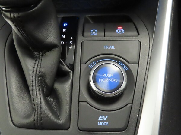Used Toyota RAV4 2020 for sale - 76276571: Photo 28
