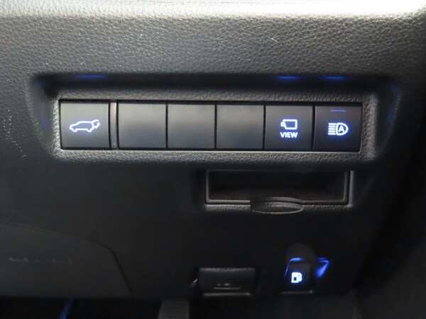 Used Toyota RAV4 2020 for sale - 76276571: Photo 30