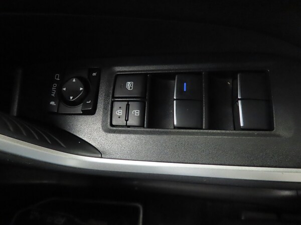 Used Toyota RAV4 2020 for sale - 76276571: Photo 31
