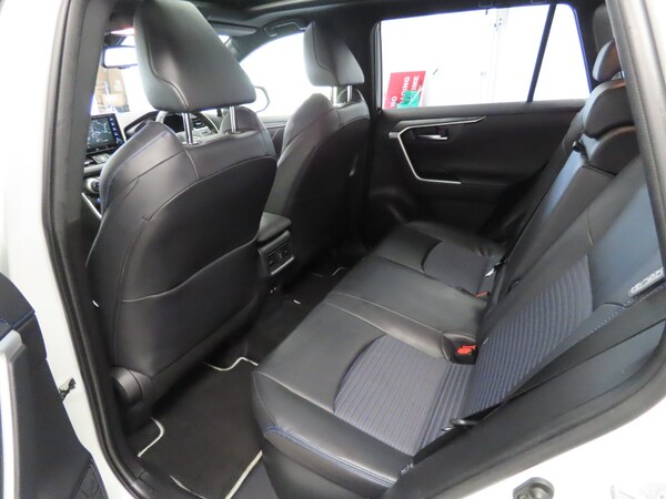 Used Toyota RAV4 2020 for sale - 76276571: Photo 41