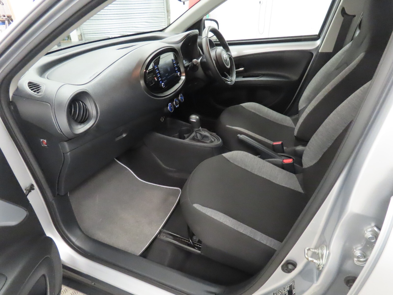 Used Toyota Aygo X 2023 for sale - 77499673: Photo 37