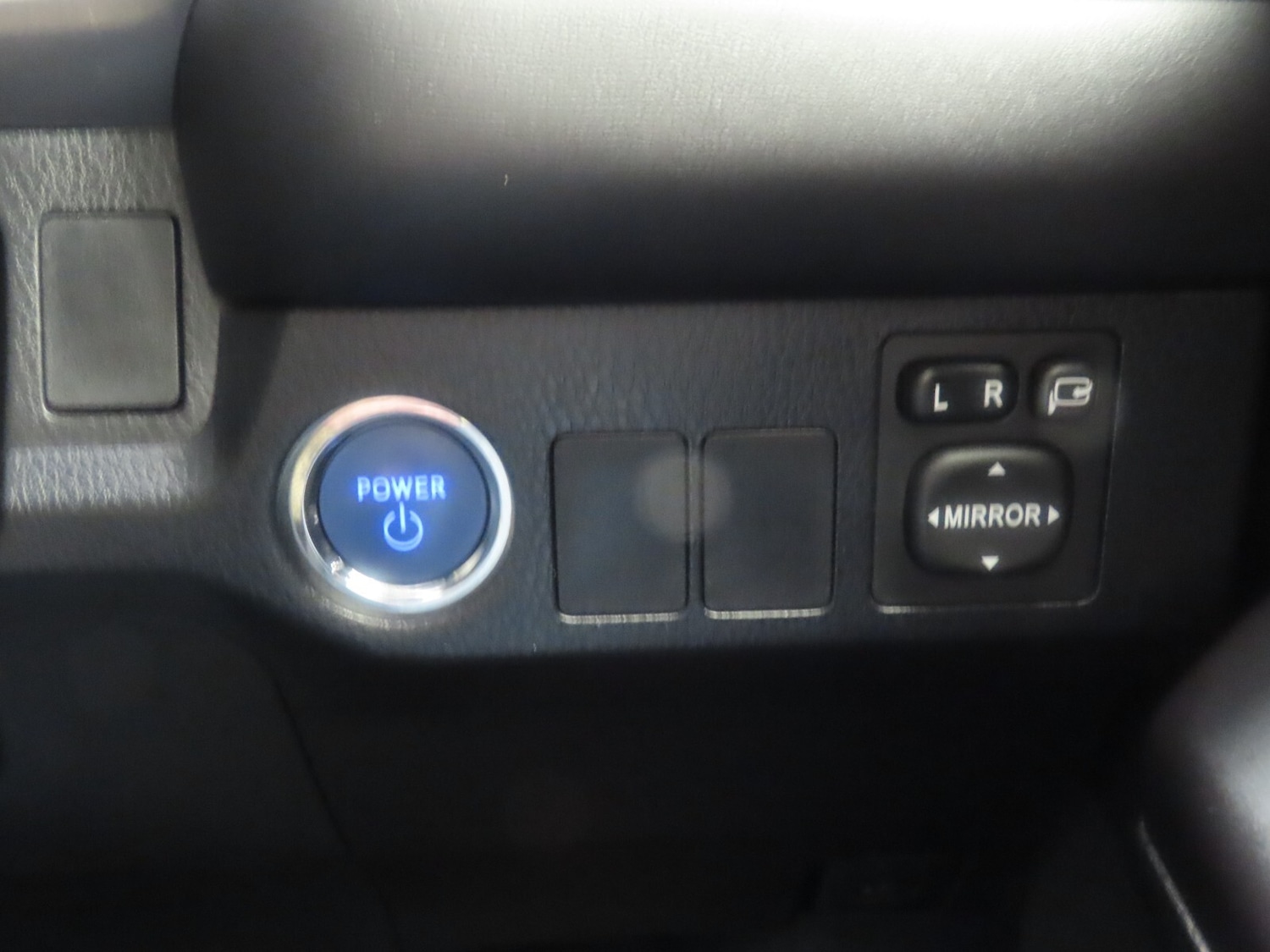 Used Toyota RAV4 2016 for sale - 77339291: Photo 28