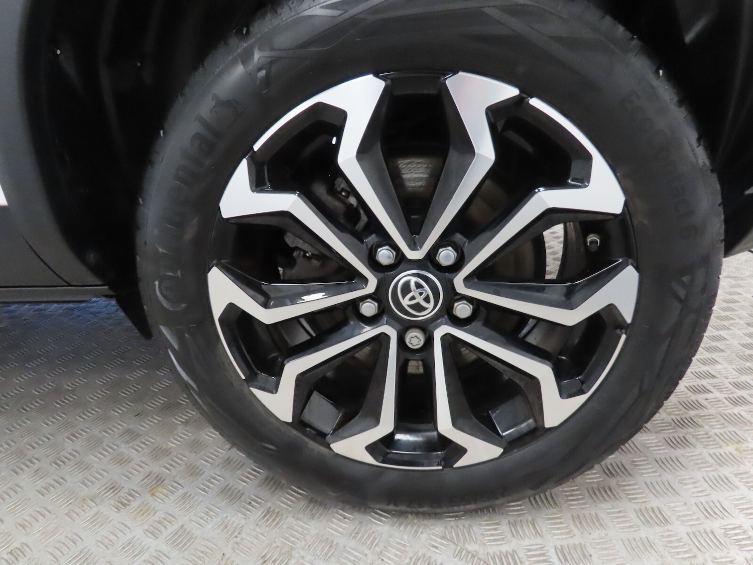 Used Toyota Yaris Cross 2024 for sale - 76984102: Photo 12