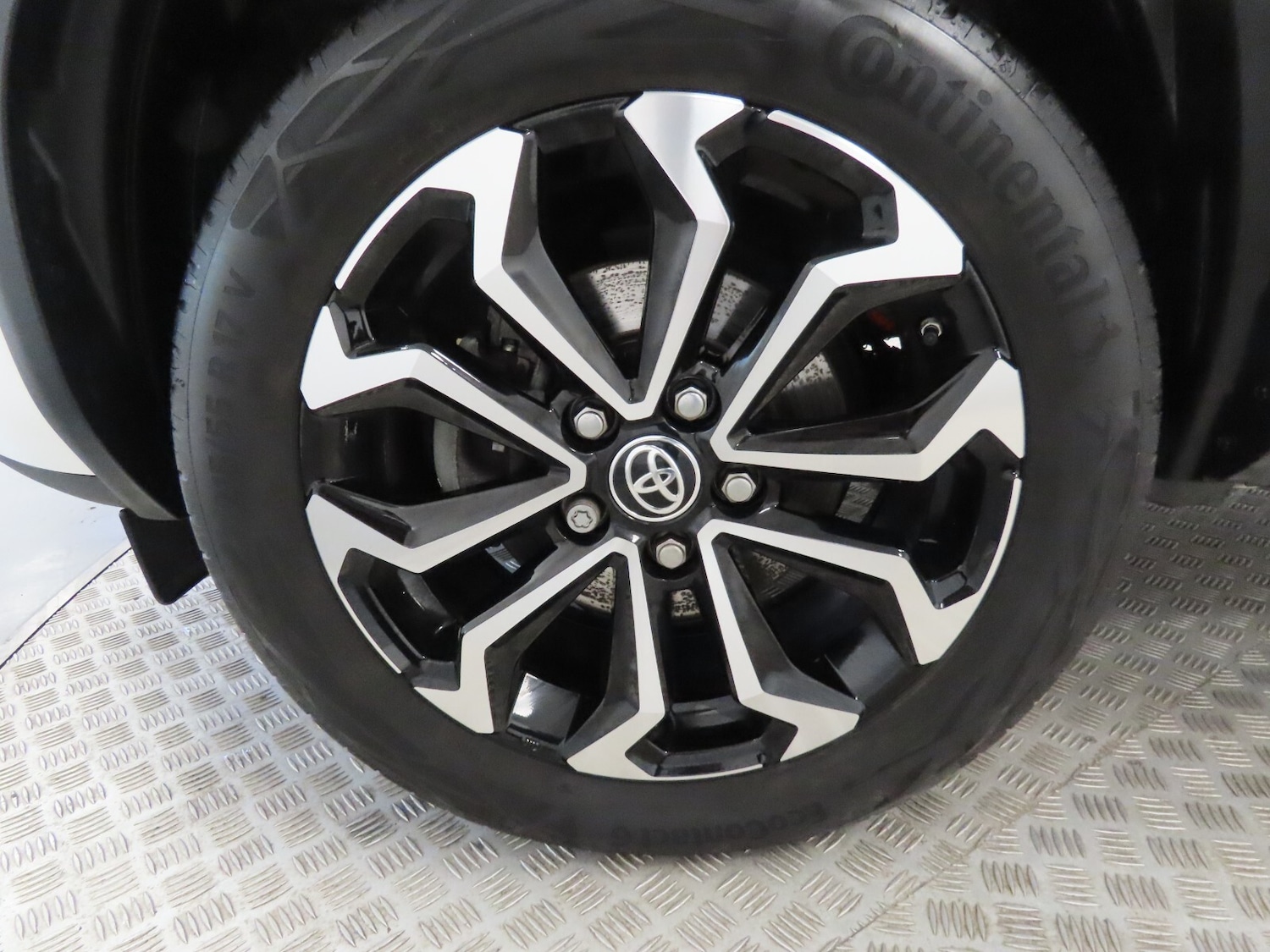 Used Toyota Yaris Cross 2024 for sale - 76984102: Photo 13