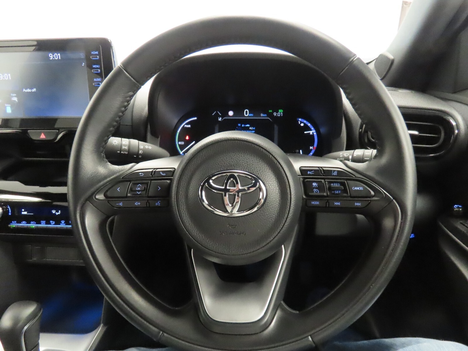 Used Toyota Yaris Cross 2024 for sale - 76984102: Photo 18