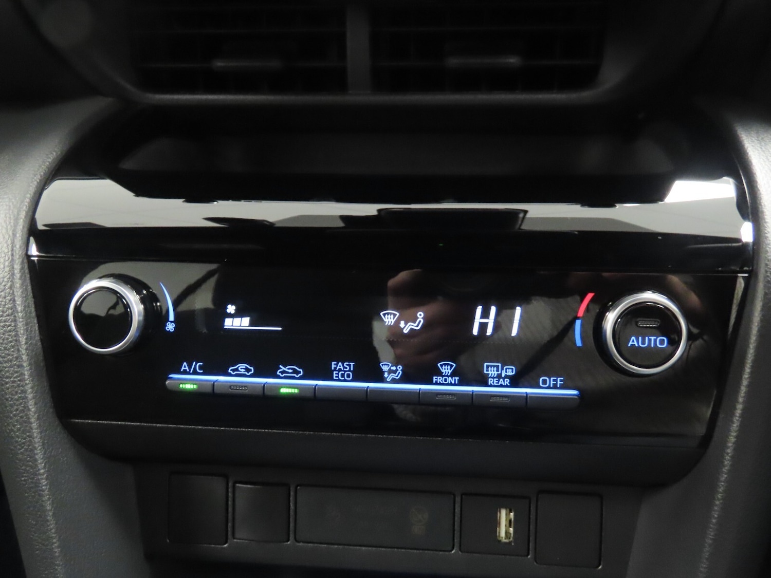 Used Toyota Yaris Cross 2024 for sale - 76984102: Photo 23