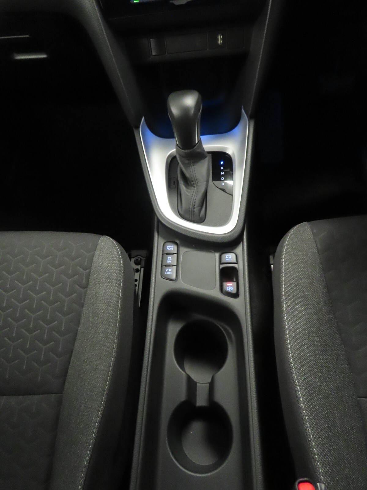 Used Toyota Yaris Cross 2024 for sale - 76984102: Photo 28